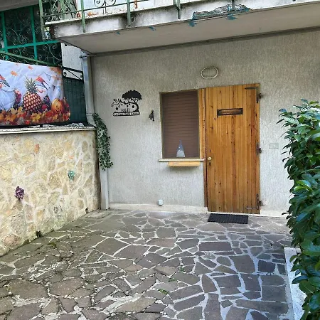 La Casa Degli Gnomi * カラマーニコ・テルメ